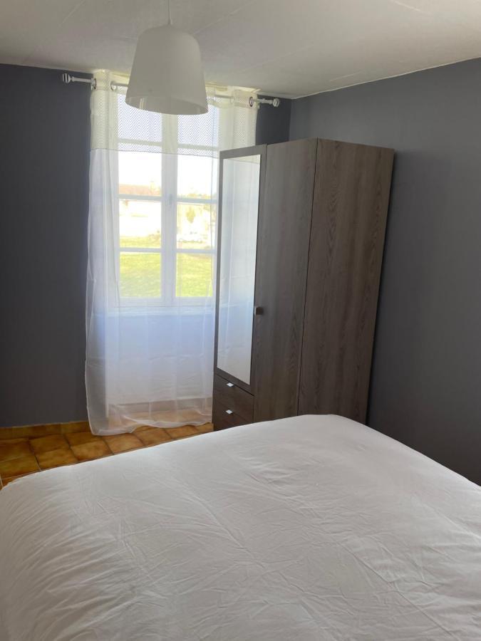 Charmant T2 Au 1Er Dans Residence Avec Parc Arbore Saint-Pierre-le-Moutier Bagian luar foto